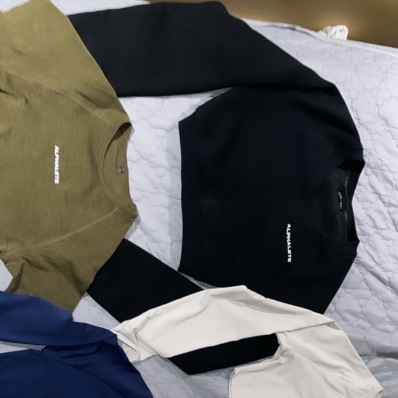 Alphalete classic crew crop sweatshirt - Picture 7 of 16